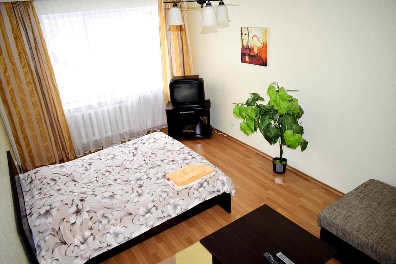 Apartment On Krushelnitskoy 73 Riwne Exterior foto